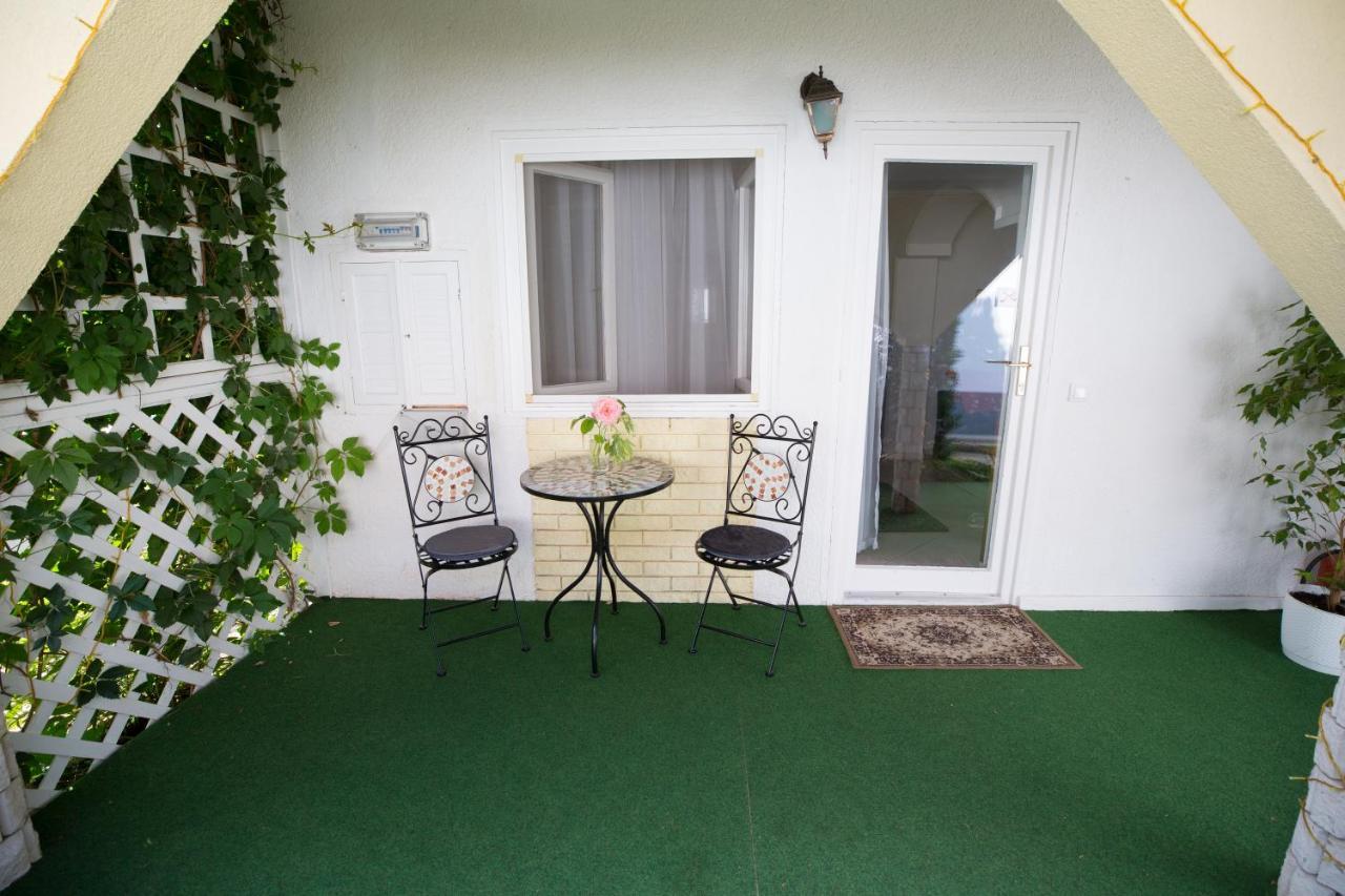 Ferienwohnung Panzio Status Hajdúszoboszló Zimmer foto